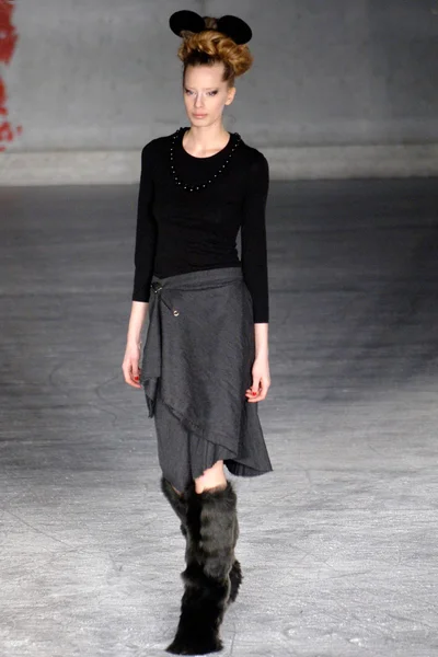 Look 32